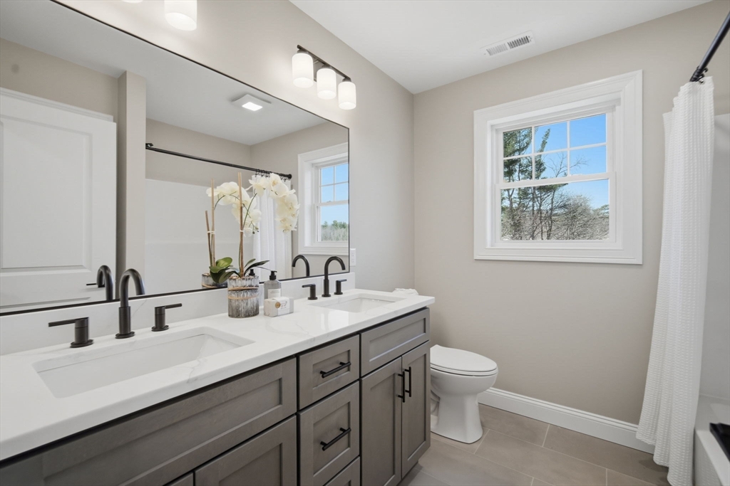 212 Montgomery Road Westfield, MA 01085 - Photo 28 of 37