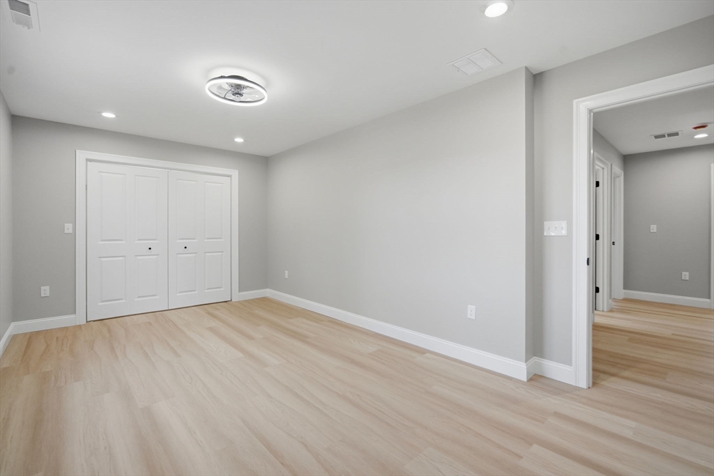 212 Montgomery Road Westfield, MA 01085 - Photo 30 of 37