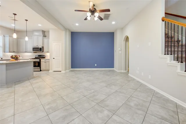 $2,100 | 12130 La Strada Street, Richmond, TX 77406
