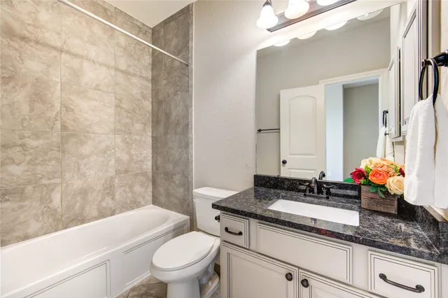 $2,100 | 12130 La Strada Street, Richmond, TX 77406