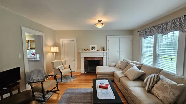 $450,000 | 315 7 Mile Ferry Road, Cunningham, TN 37052