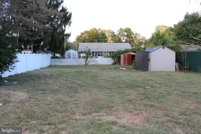a view of a outdoor space