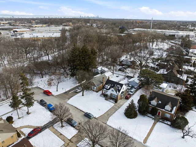 $590,020 | 6911-6909 West Niles Terrace, Niles, IL 60714