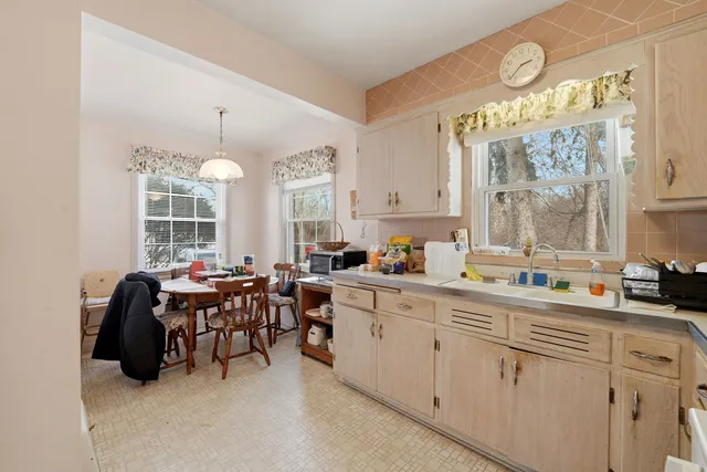 $590,020 | 6911-6909 West Niles Terrace, Niles, IL 60714