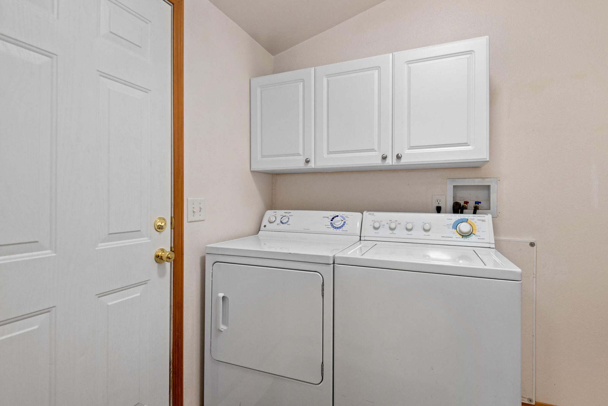 19175 Apache Road Bend, OR 97702 - Photo 16 of 27 8-web-or-mls-DSC_7168