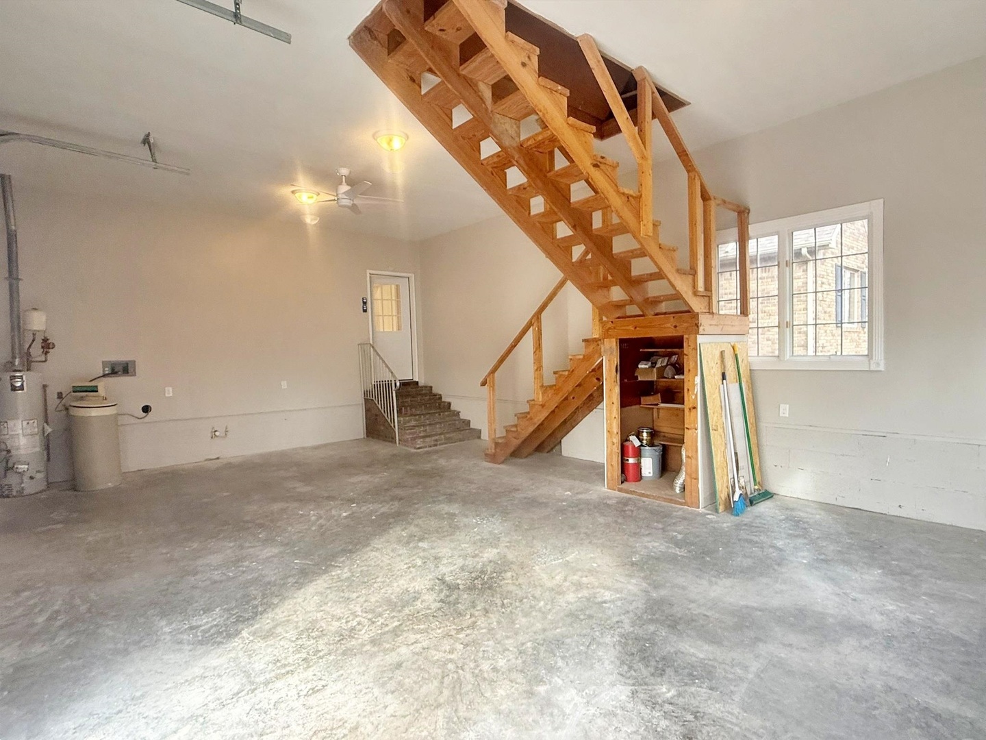9 Hickory Lane Metropolis, IL 62960 - Photo 31 of 37 a view of an empty room