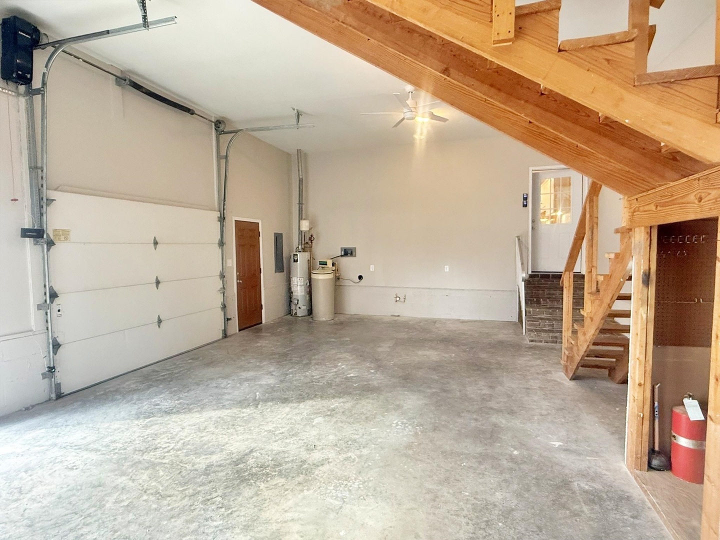 9 Hickory Lane Metropolis, IL 62960 - Photo 32 of 37 a view of a garage