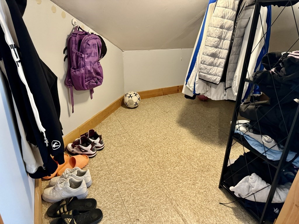 98 Shute Street Everett, MA 02149 - Photo 17 of 37