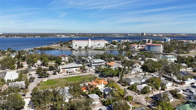 $597,000 | 610 19th Street West, Bradenton, FL 34205