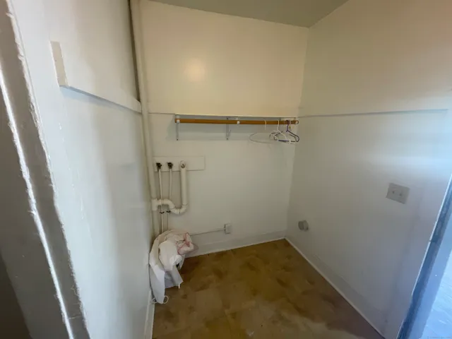 $470,000 | 50 Beacon Street, Waterbury, CT 06704