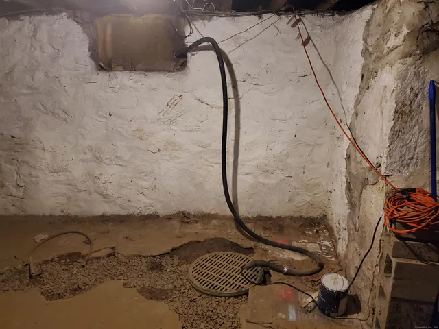 $450,000 | 50 Beacon Street, Waterbury, CT 06704