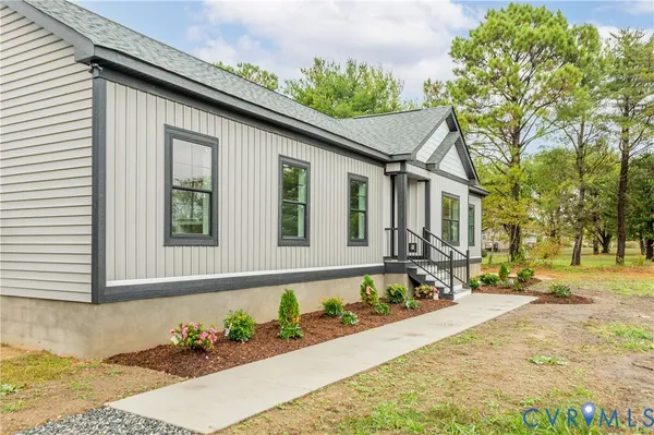 $387,500 | 87 Crittenden Road, Deltaville, VA 23043