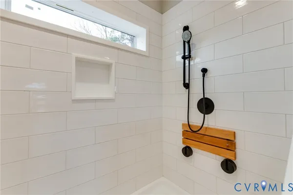 $387,500 | 87 Crittenden Road, Deltaville, VA 23043