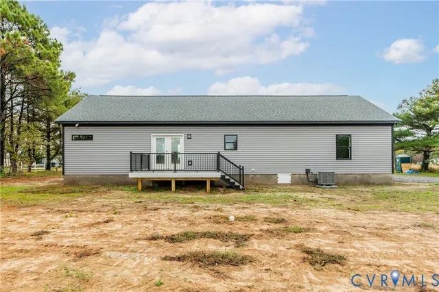 $399,900 | 87 Crittenden Road, Deltaville, VA 23043