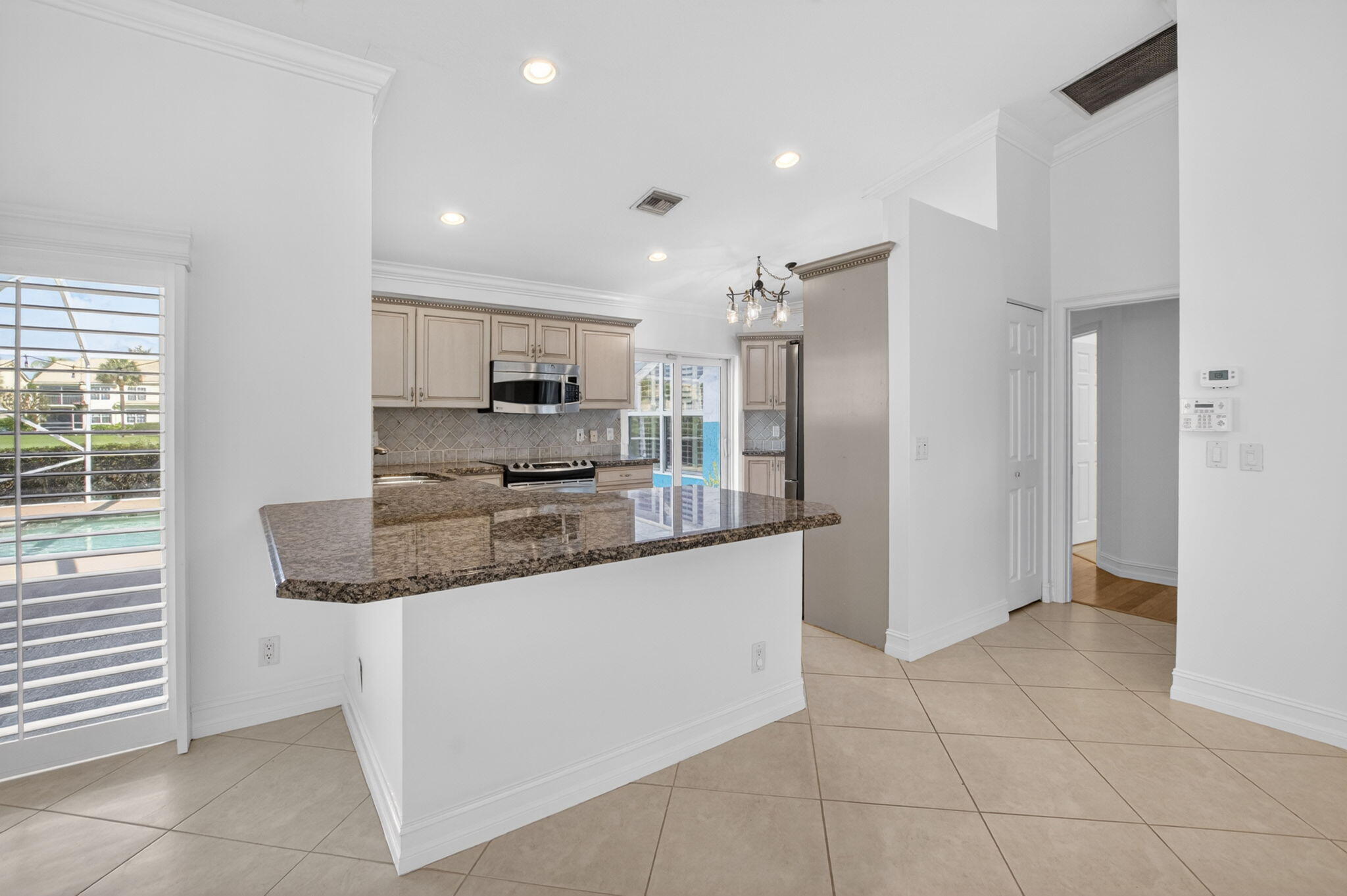 17173 Balboa Point Way Boca Raton, FL 33487 - Photo 10 of 30 SNACK BAR