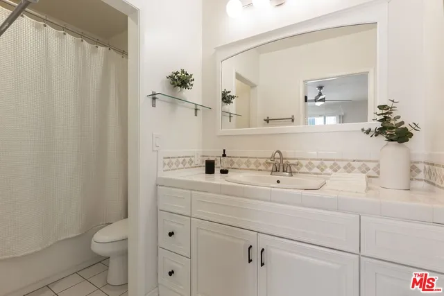 $749,000 | 1416 South Barrington Avenue, Unit 4, Los Angeles, CA 90025