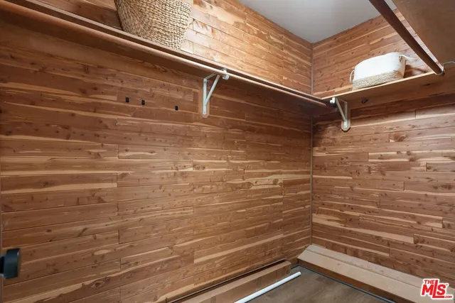 $749,000 | 1416 South Barrington Avenue, Unit 4, Los Angeles, CA 90025