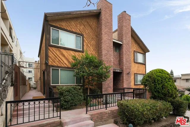 $749,000 | 1416 South Barrington Avenue, Unit 4, Los Angeles, CA 90025