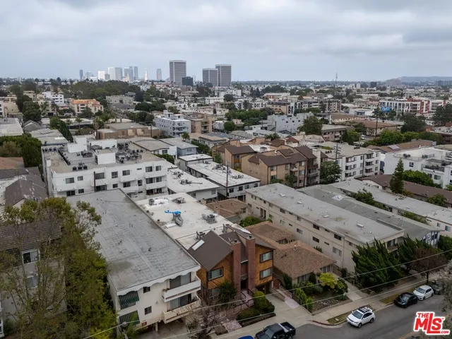 $749,000 | 1416 South Barrington Avenue, Unit 4, Los Angeles, CA 90025