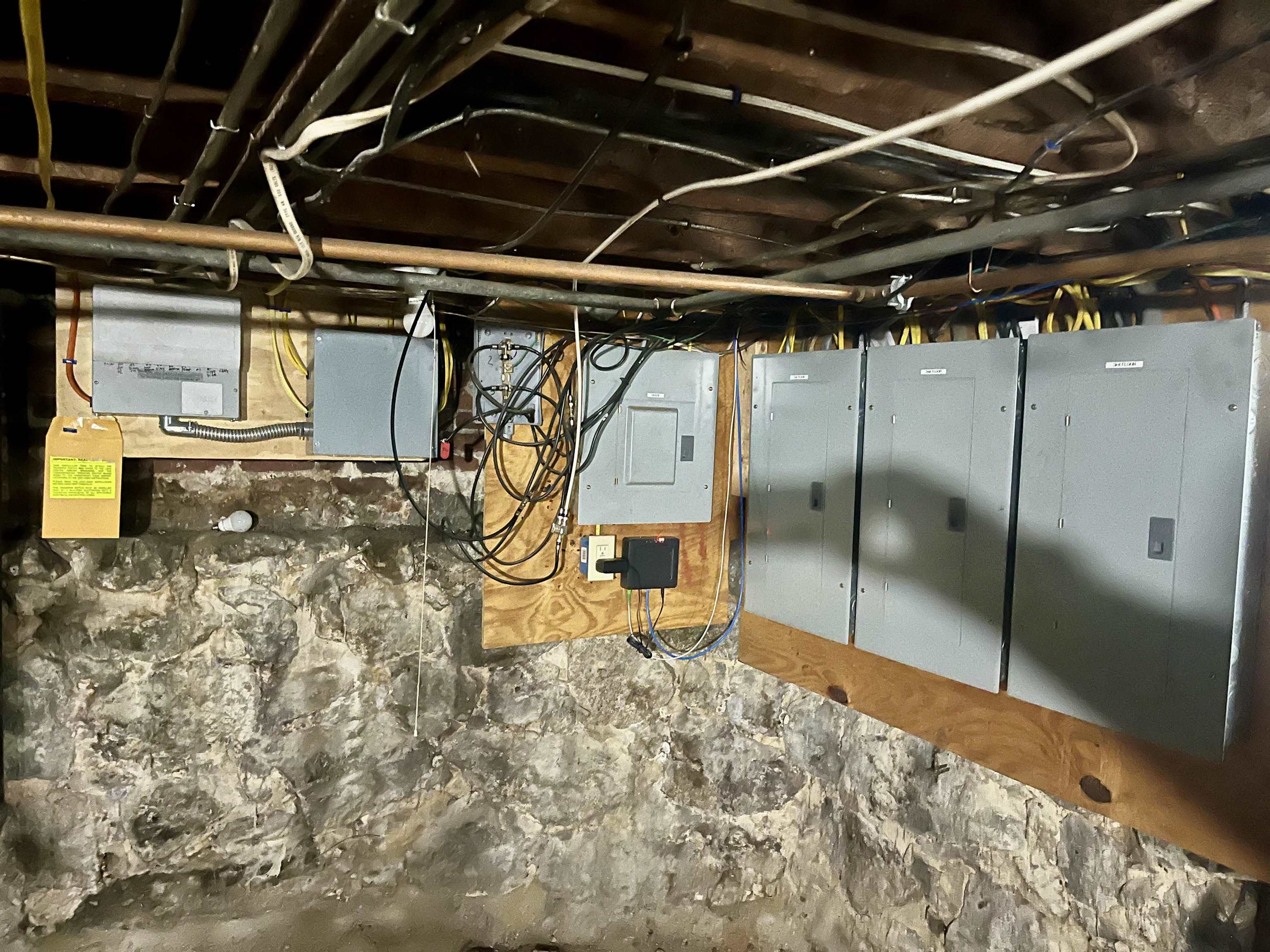 507 Clay Street Manchester, NH 03103 - Photo 13 of 14