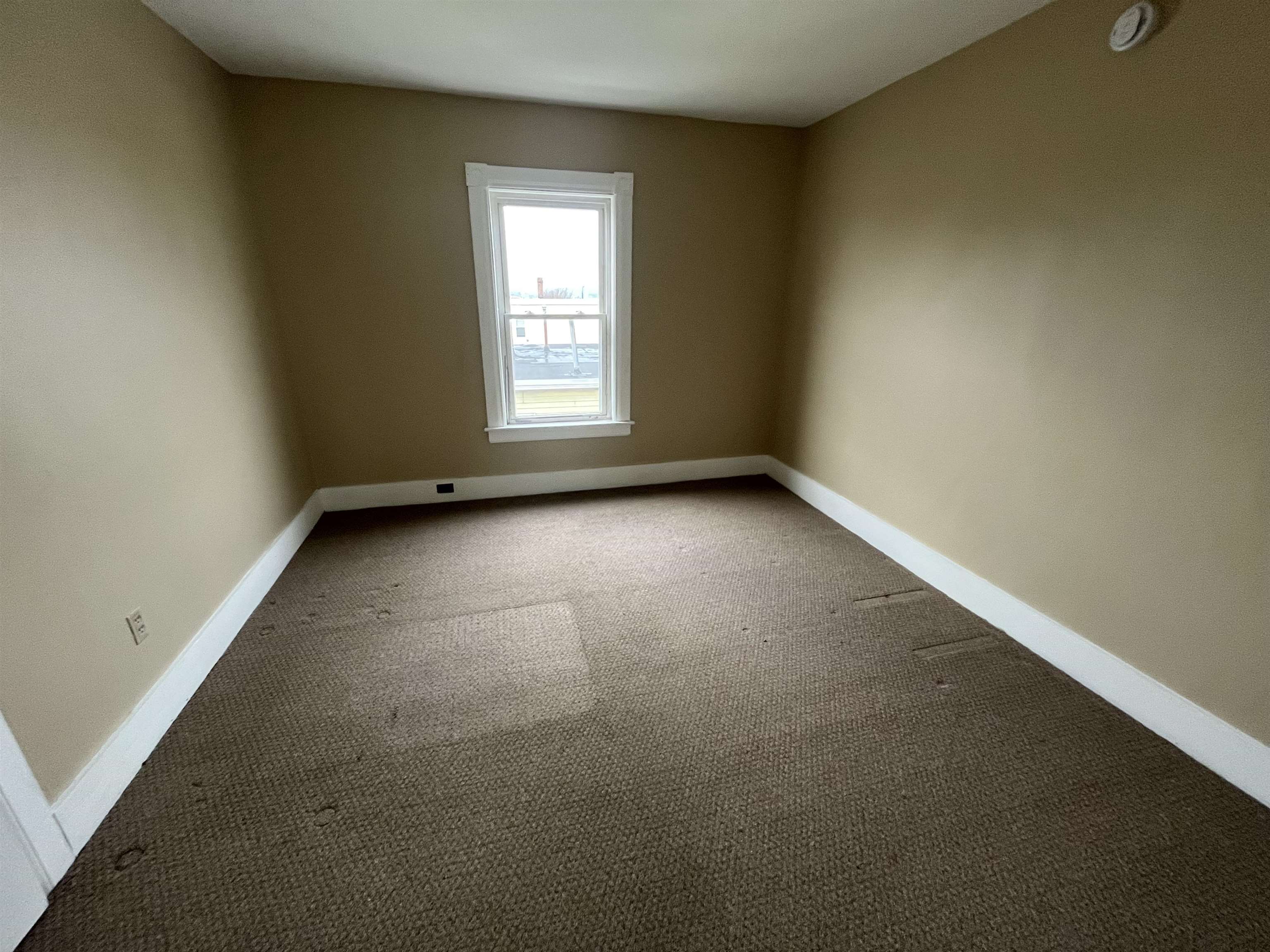 507 Clay Street Manchester, NH 03103 - Photo 6 of 14