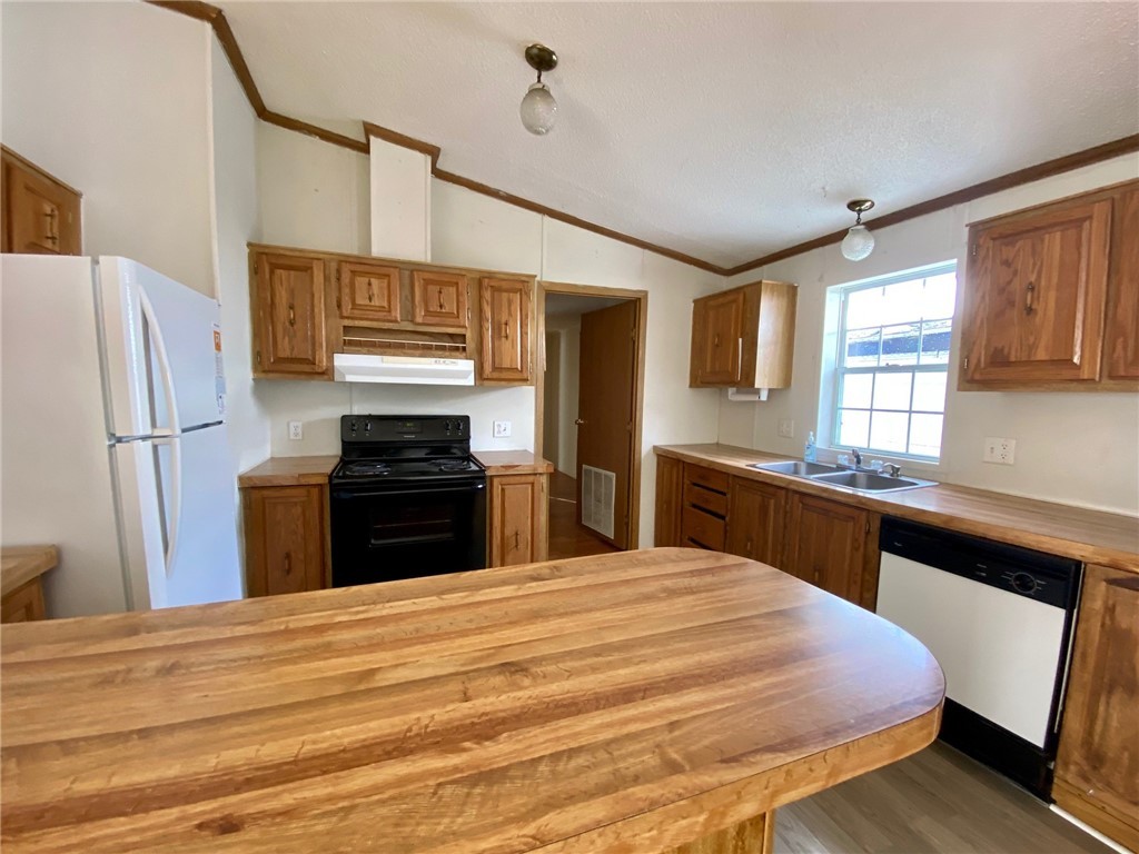 115 North High Street Lovington, IL 61937 - Photo 2 of 10