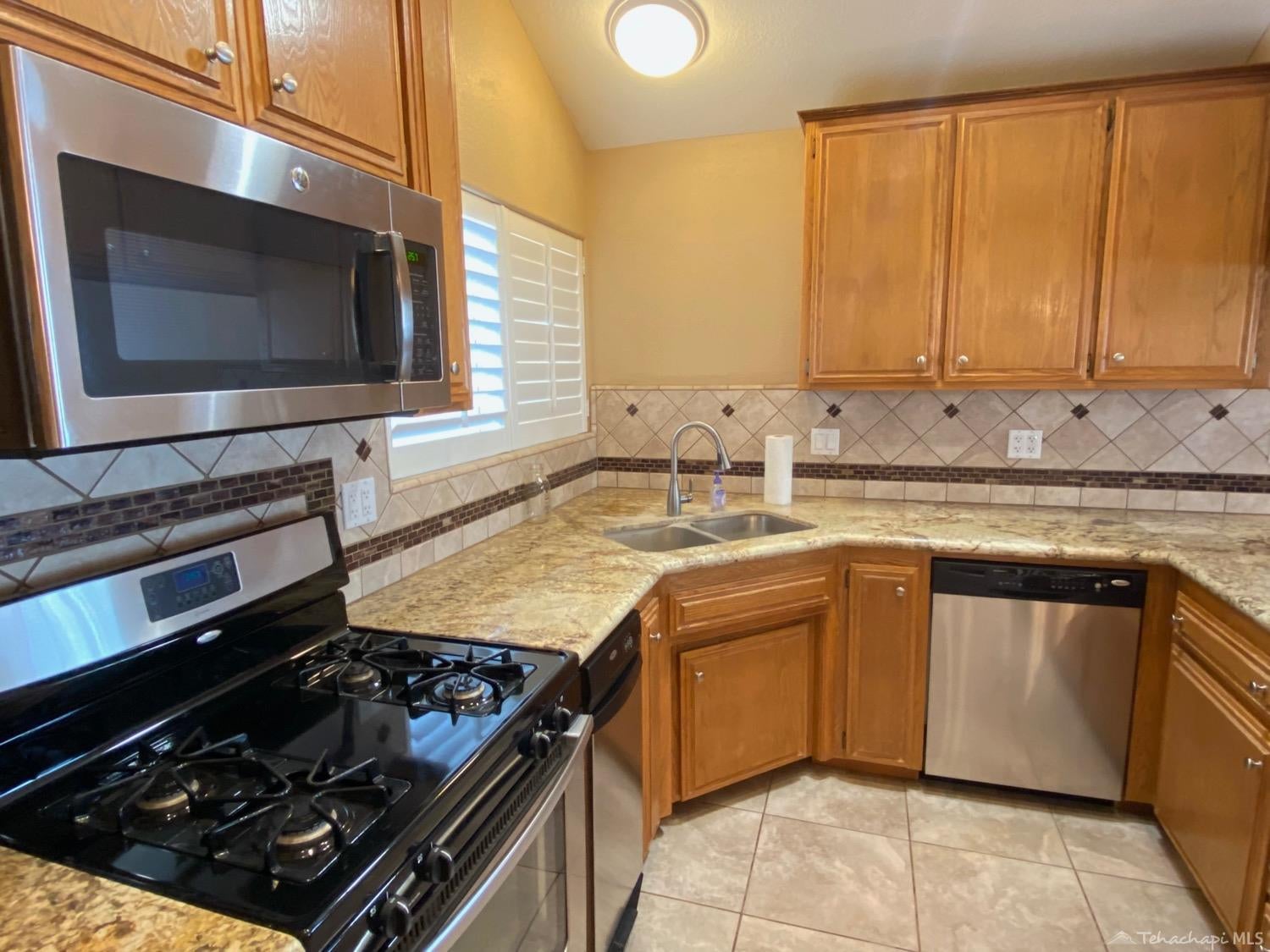 21400 Old Town Road Tehachapi, CA 93561 - Photo 14 of 55 Gallery Image 14