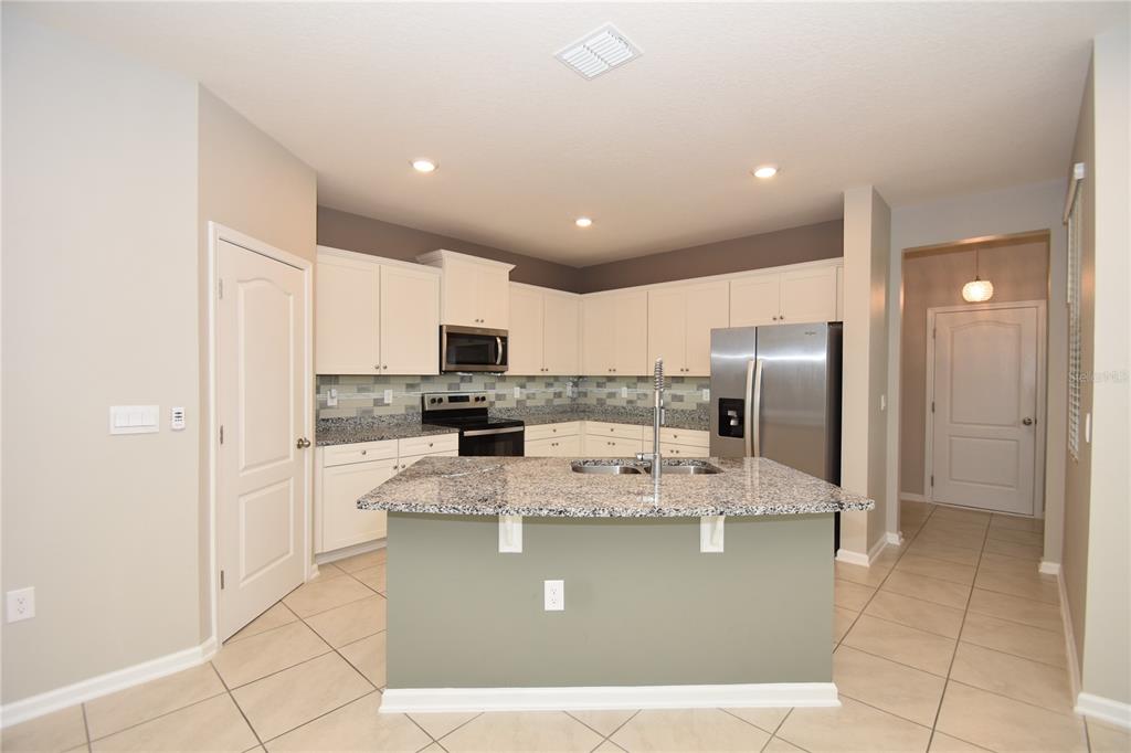 207 Redbud Road Palm Coast, FL 32137 - Photo 15 of 38