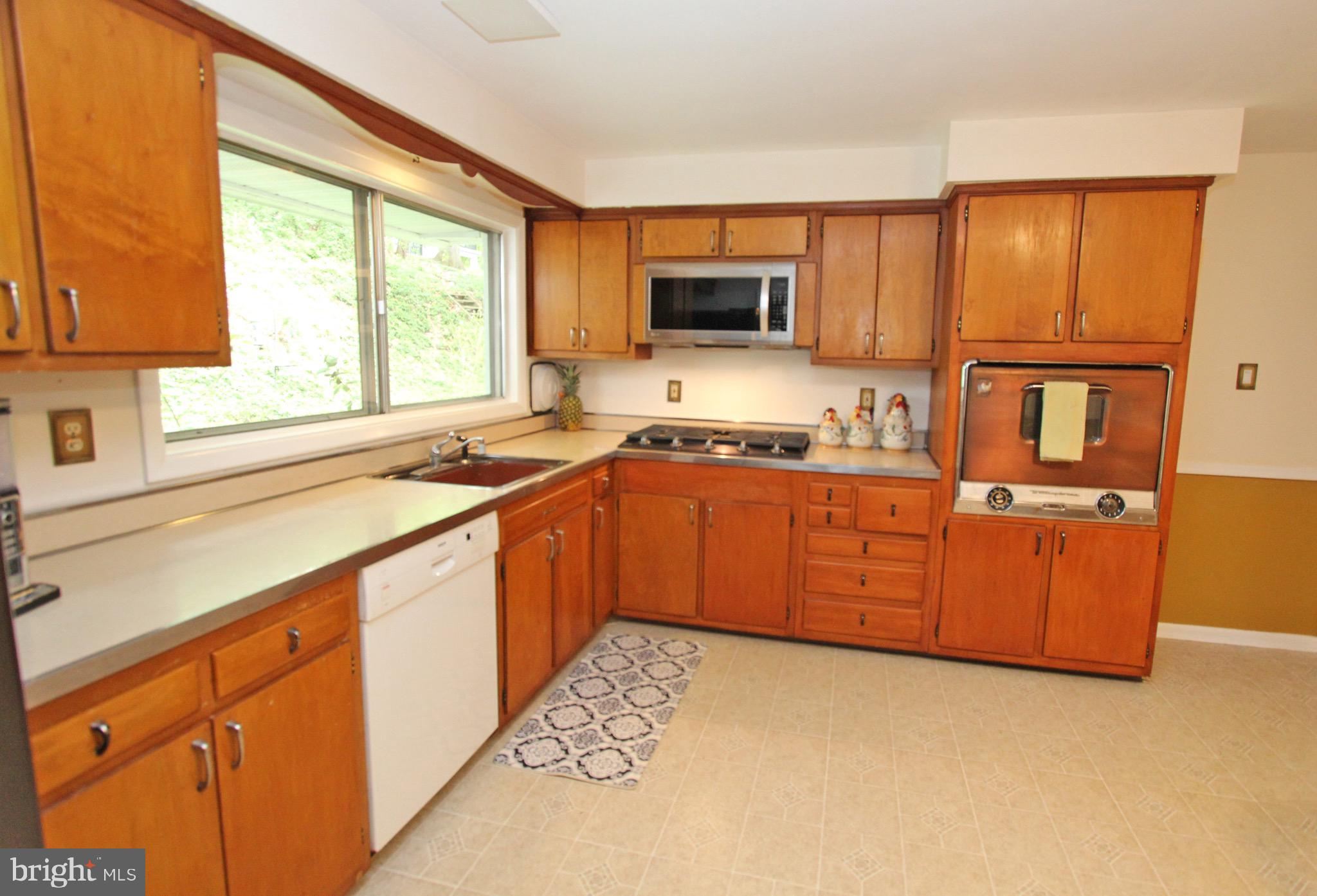 506 Howellville Road Berwyn, PA 19312 - Photo 16 of 43 Gallery Image 16