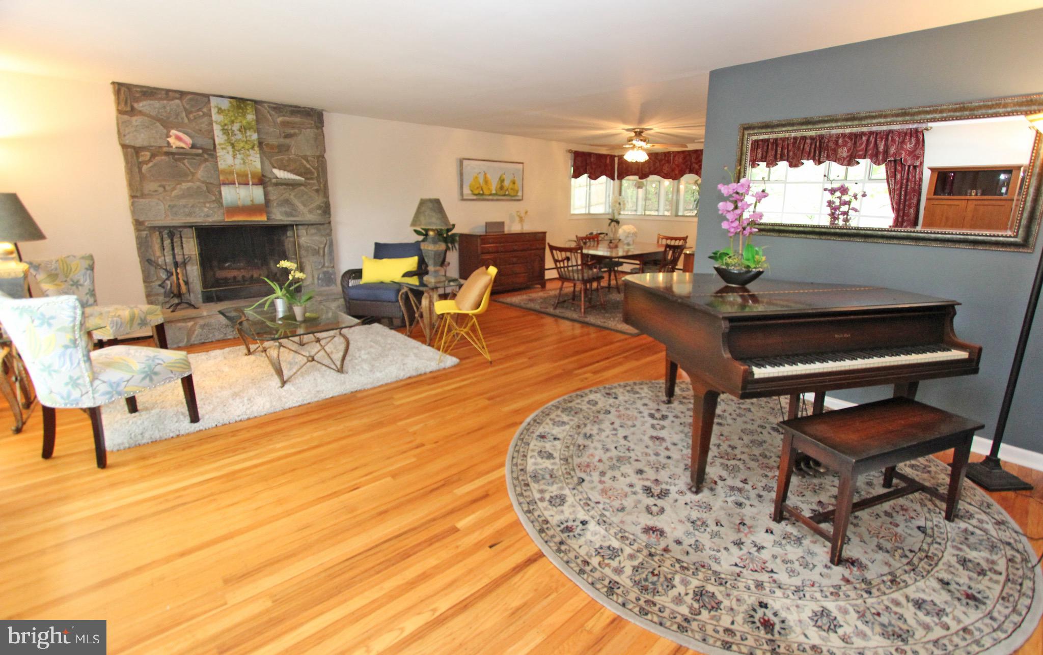 506 Howellville Road Berwyn, PA 19312 - Photo 4 of 43 Gallery Image 4