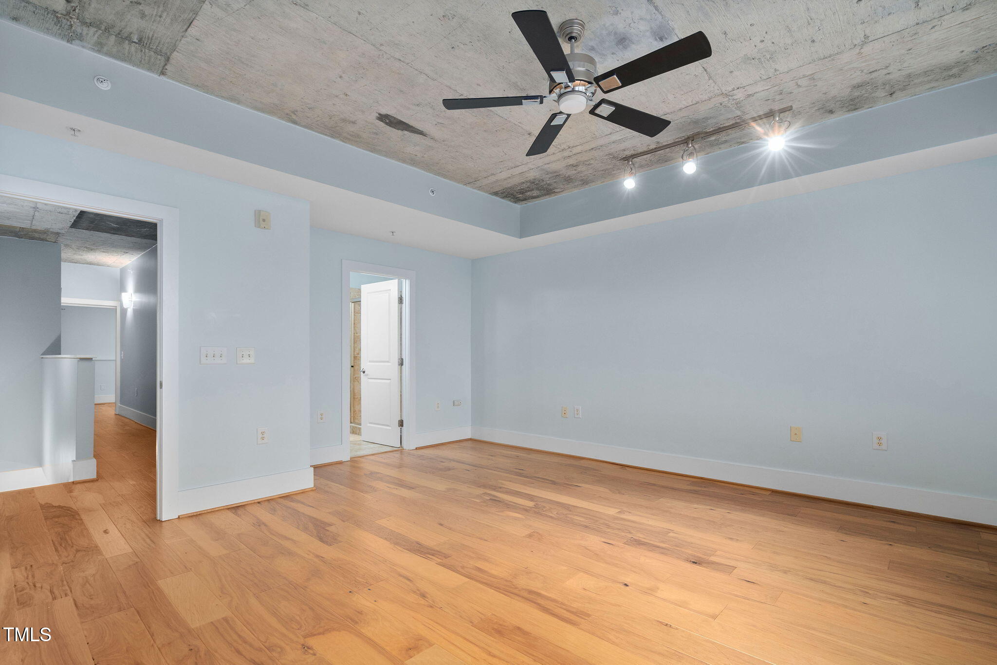 444 South Blount Street, Unit 316 Raleigh, NC 27601 - Photo 17 of 37 16-web-or-mls-444-s-blount-st-316