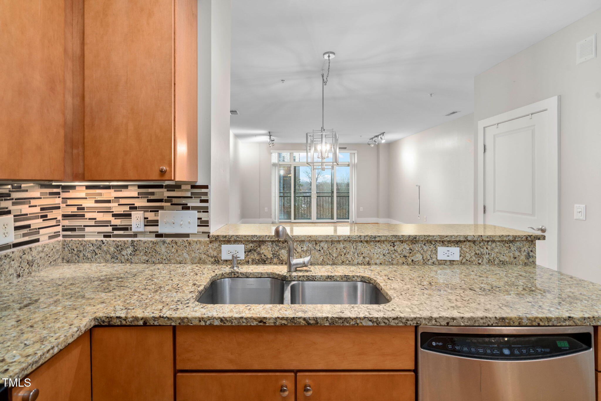 444 South Blount Street, Unit 316 Raleigh, NC 27601 - Photo 6 of 37 6-web-or-mls-444-s-blount-st-316