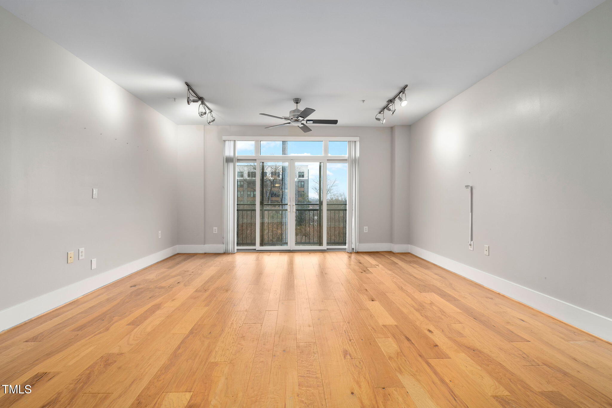 444 South Blount Street, Unit 316 Raleigh, NC 27601 - Photo 9 of 37 9-web-or-mls-444-s-blount-st-316