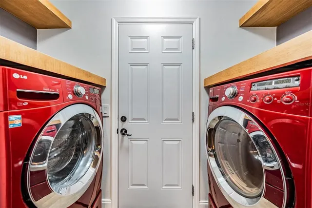 $350,000 | 404 Regal Park Drive, Valrico, FL 33594