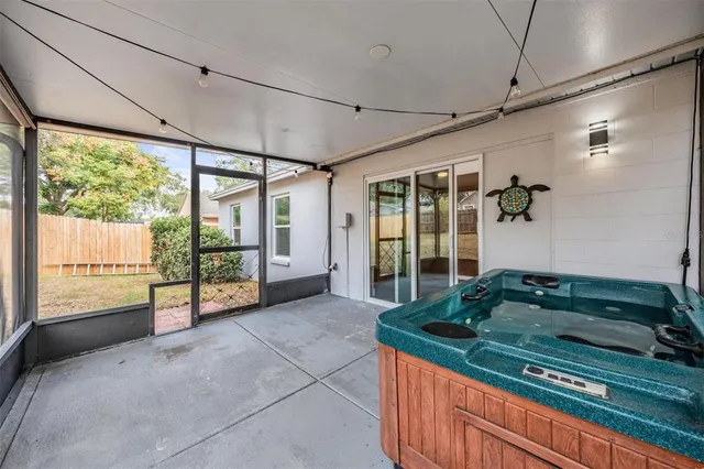 $350,000 | 404 Regal Park Drive, Valrico, FL 33594