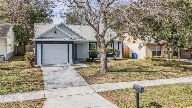$350,000 | 404 Regal Park Drive, Valrico, FL 33594