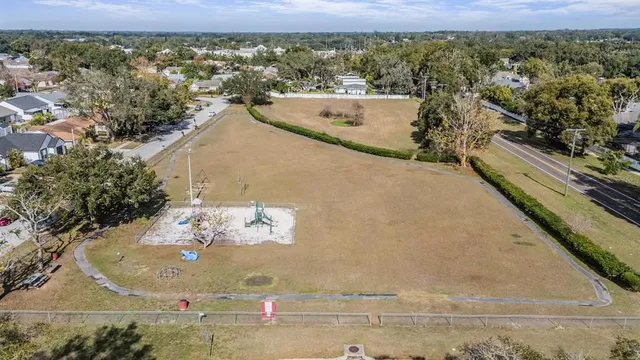 $350,000 | 404 Regal Park Drive, Valrico, FL 33594