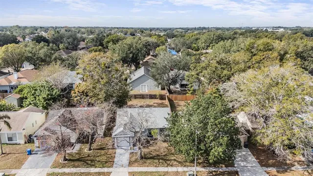 $350,000 | 404 Regal Park Drive, Valrico, FL 33594