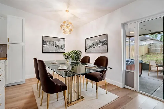 $350,000 | 404 Regal Park Drive, Valrico, FL 33594