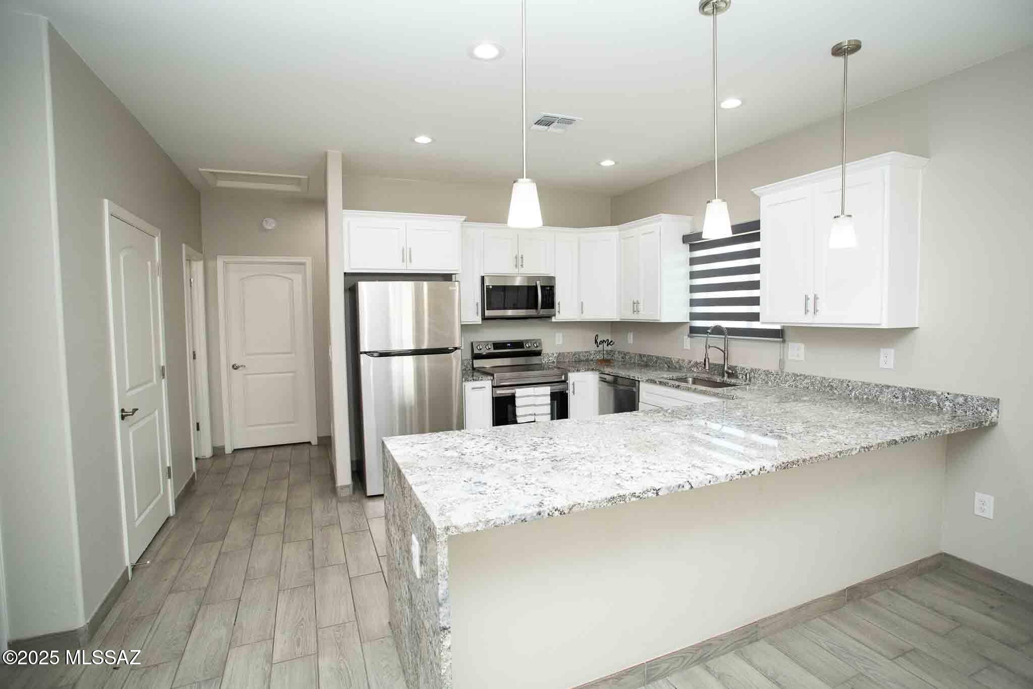 1827 Via Nueva Zelandia Rio Rico, AZ 85648 - Photo 4 of 20