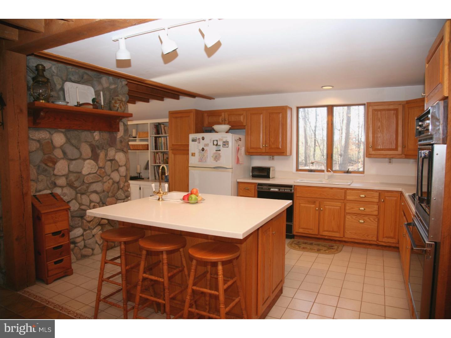 810 Ridge Valley Road Sellersville, PA 18960 - Photo 7 of 25 Kitchen