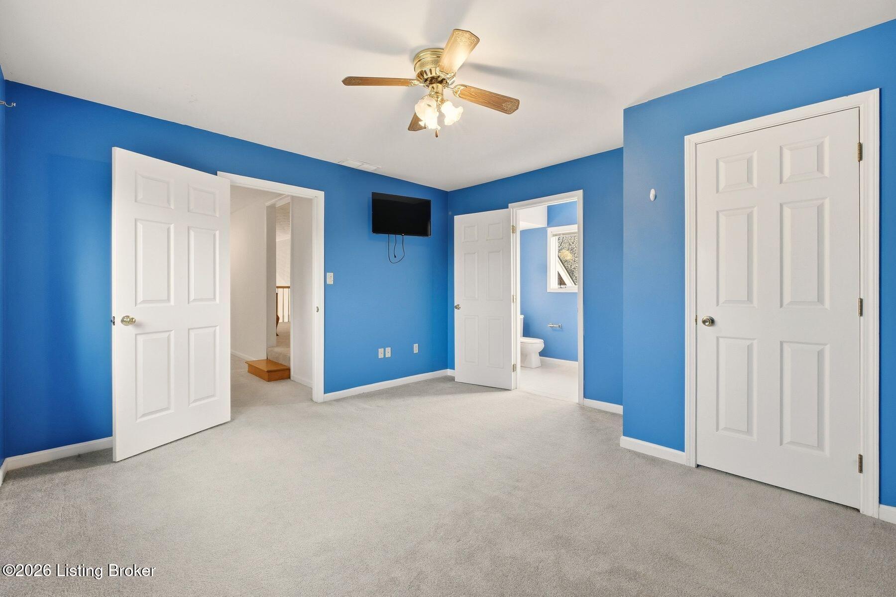 954 West Laurel River Road Shepherdsville, KY 40165 - Photo 31 of 44 Spacious Bedroom 4 with en-suite bathroom