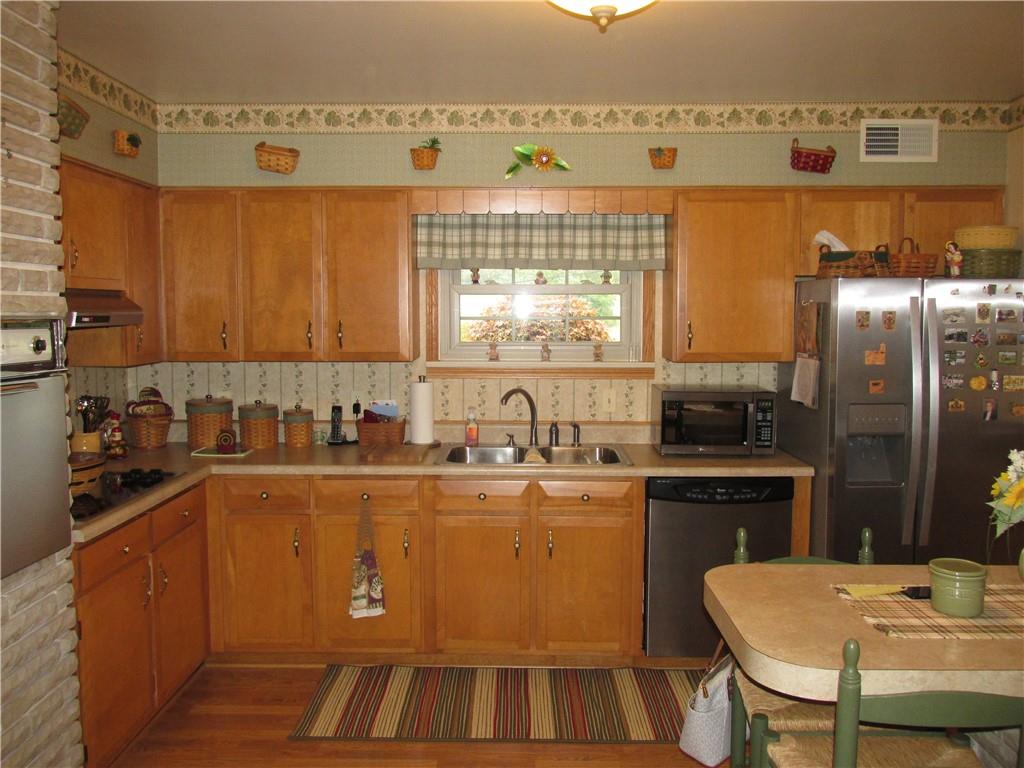 315 Stuber Road New Brighton, PA 15066 - Photo 3 of 24 Gallery Image 3