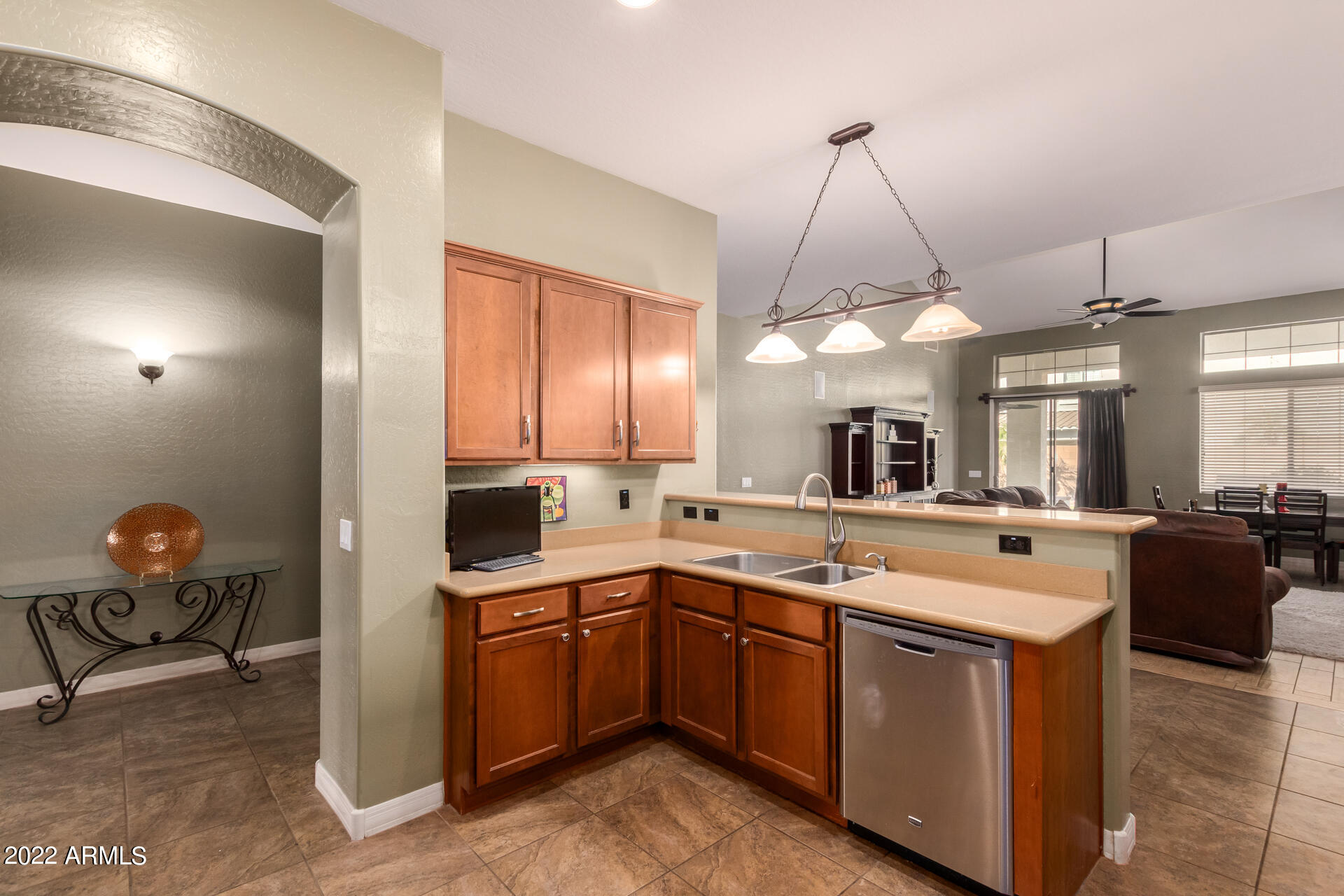3144 East Lynx Way Gilbert, AZ 85298 - Photo 15 of 65 Kitchen