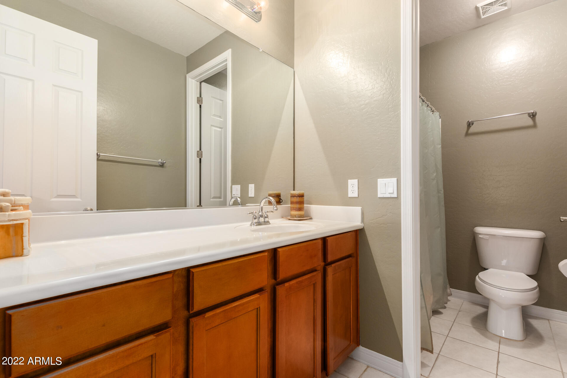 3144 East Lynx Way Gilbert, AZ 85298 - Photo 29 of 65 Guest Bathroom