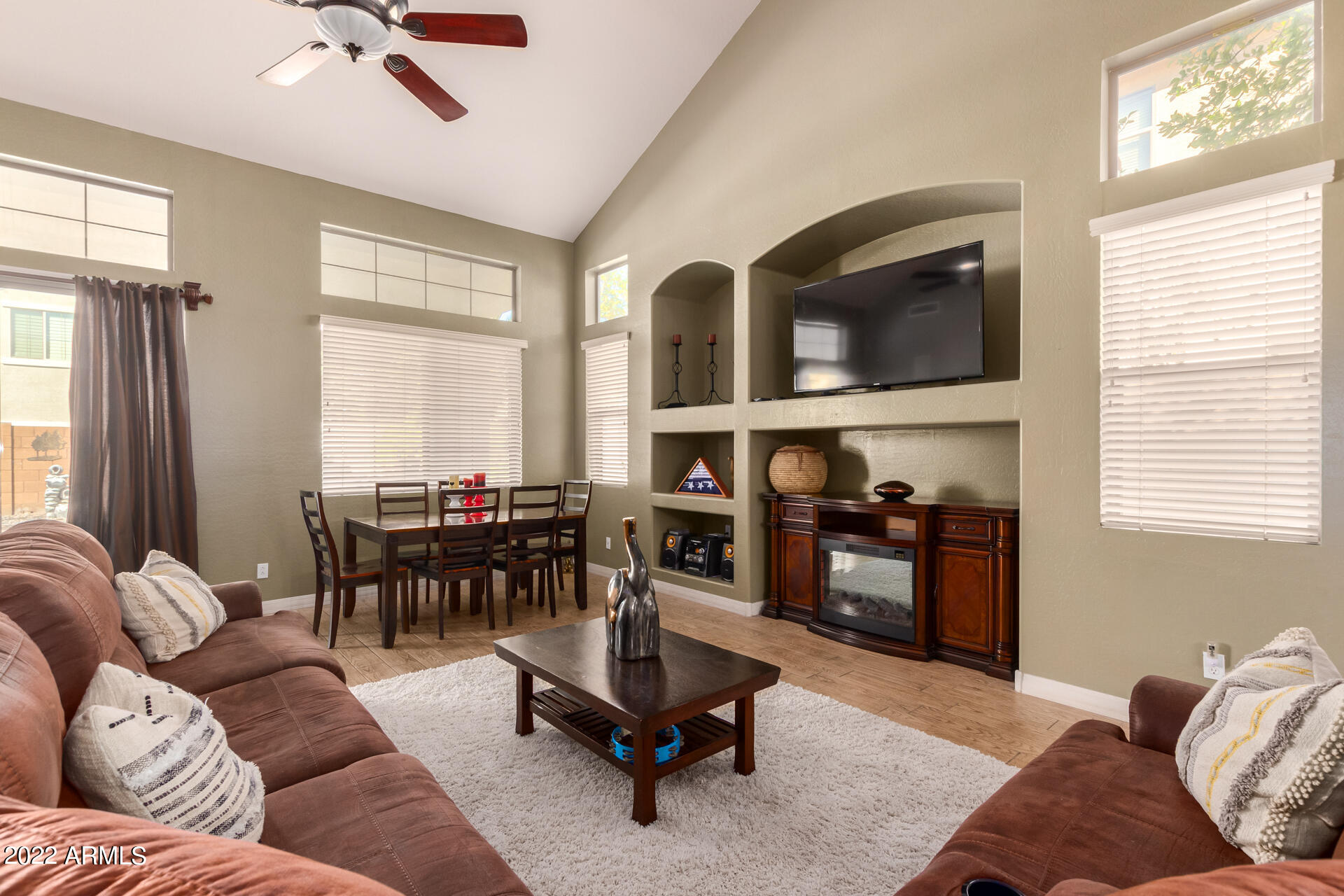 3144 East Lynx Way Gilbert, AZ 85298 - Photo 10 of 65 Family Room