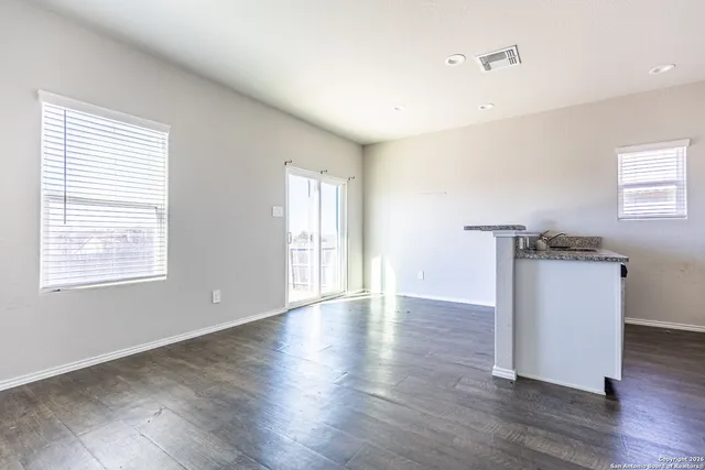 $1,450 | 7427 Capstone, San Antonio, TX 78244