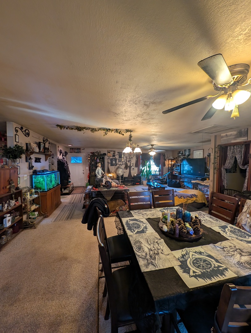 1824 Cobb Boulevard Kankakee, IL 60901 - Photo 4 of 30 a view of a dining area with furniture