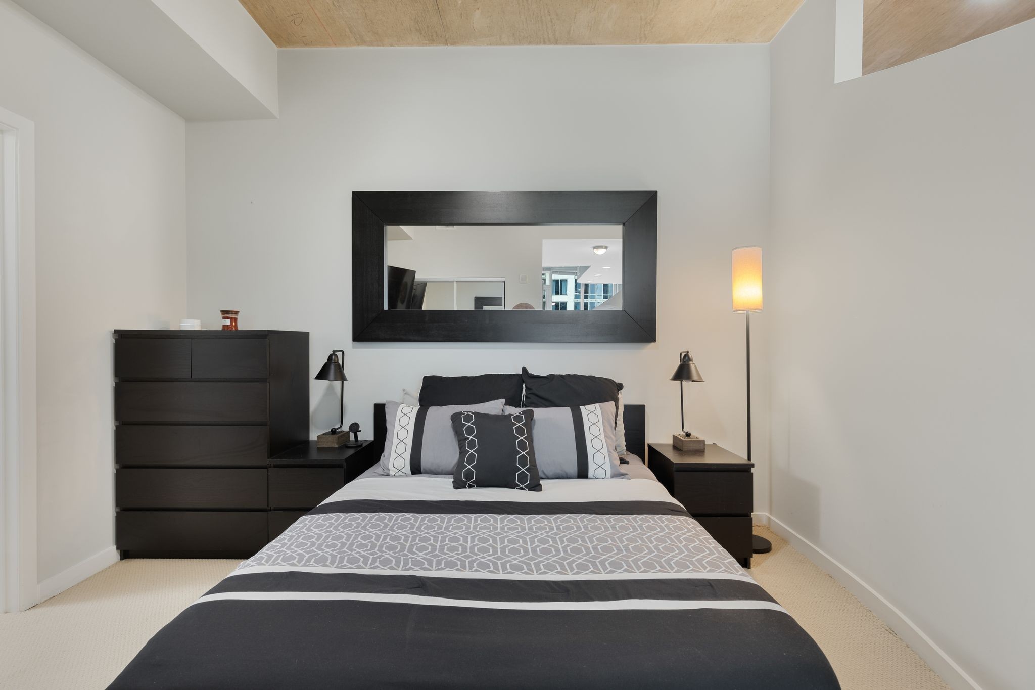 301 Demonbreun Street, Unit 908 Nashville, TN 37201 - Photo 14 of 28