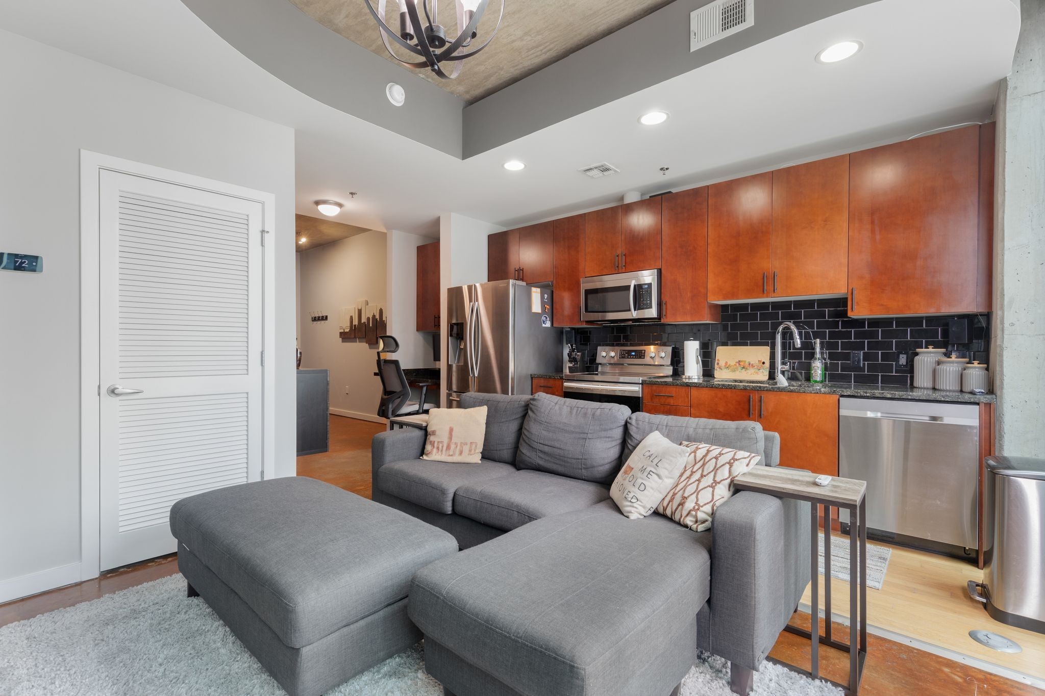 301 Demonbreun Street, Unit 908 Nashville, TN 37201 - Photo 17 of 28